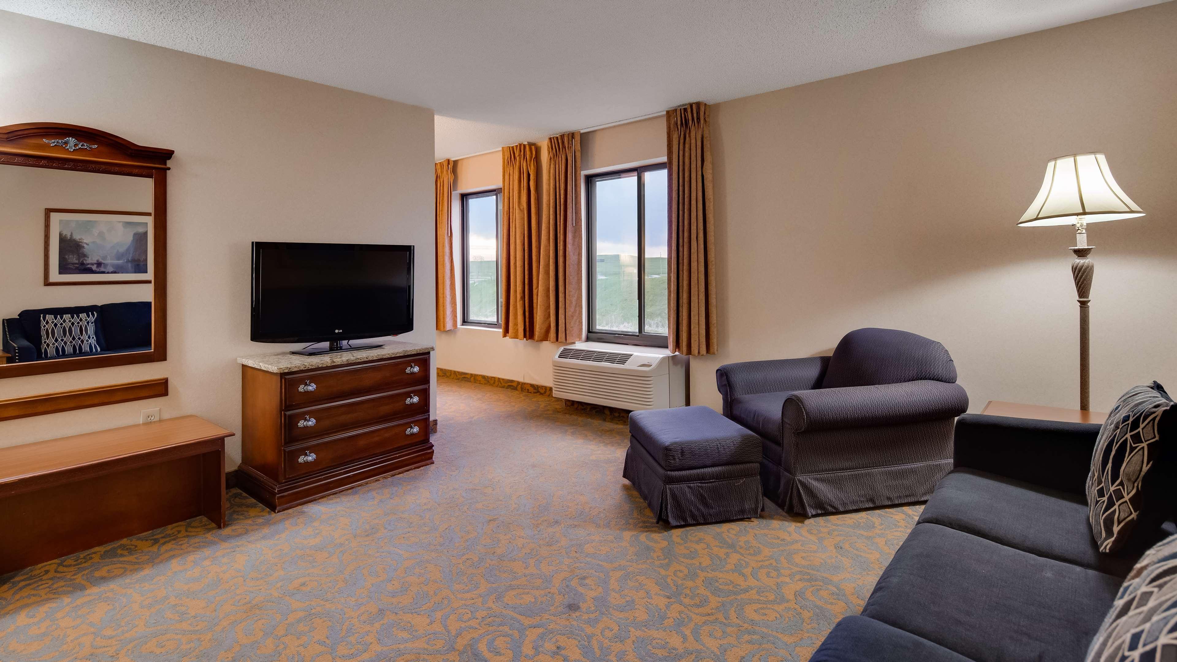 Surestay Plus Hotel By Best Western Cheyenne Exterior photo