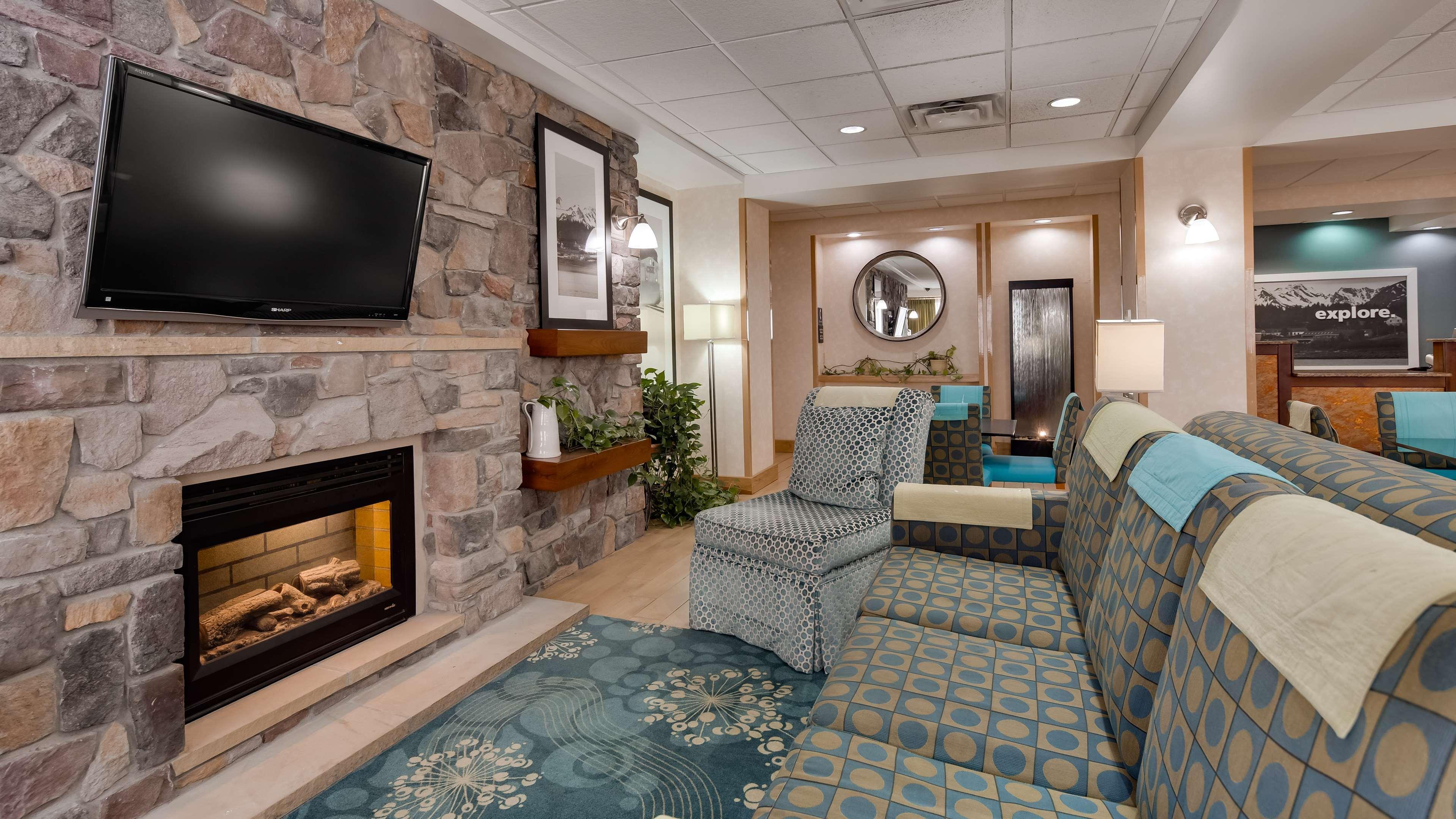 Surestay Plus Hotel By Best Western Cheyenne Exterior photo