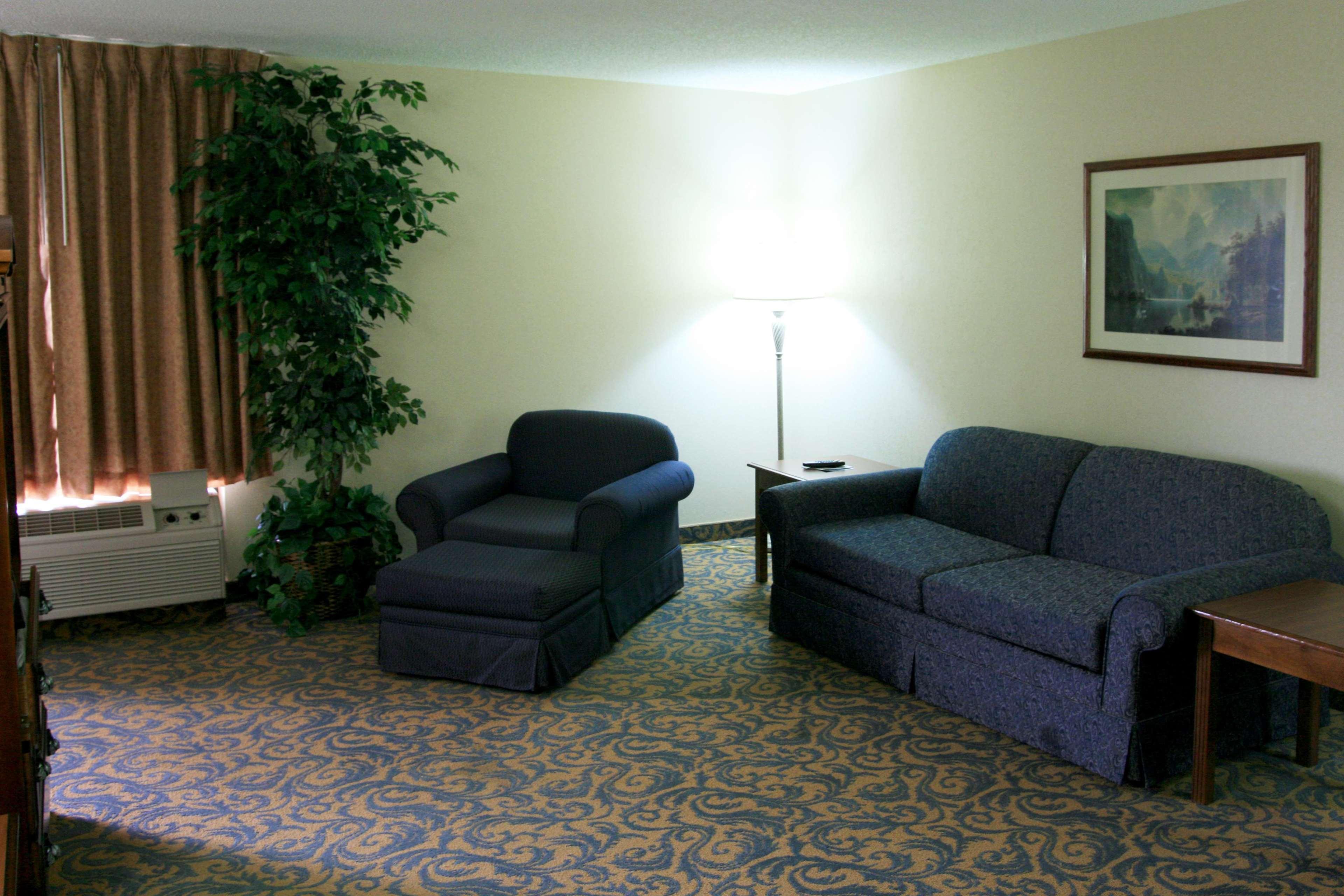 Surestay Plus Hotel By Best Western Cheyenne Exterior photo